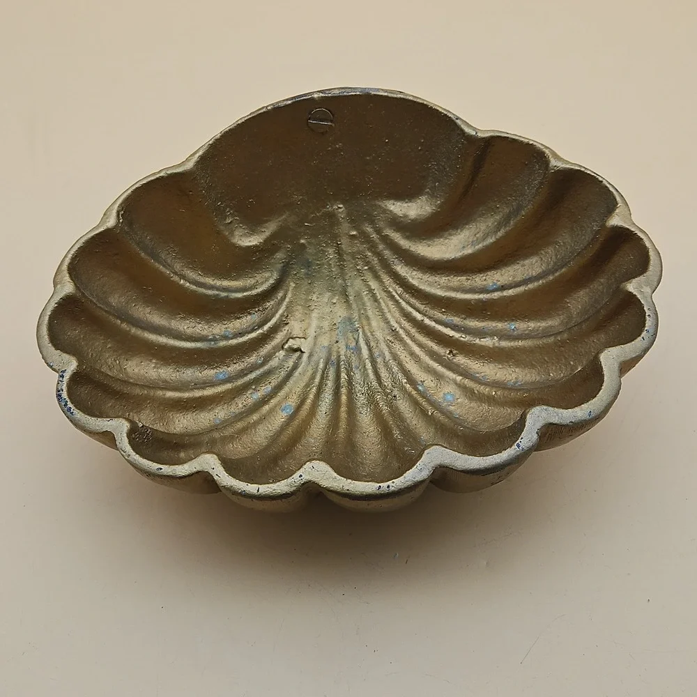 Vintage Seashell Golden Metal Wall Art Shelf Piece 8.5